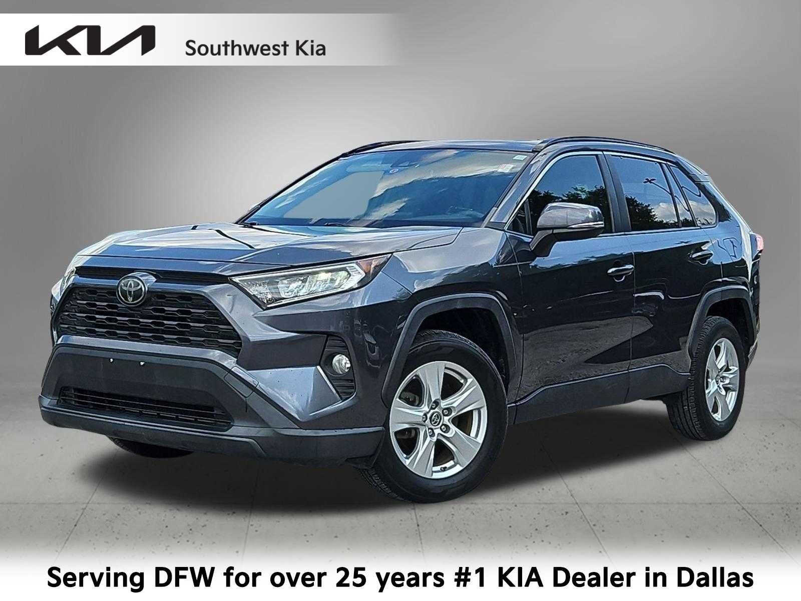 Used 2019 Toyota RAV4 XLE w/ Convenience Package FWD image 1
