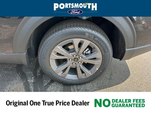 New 2025 Ford Explorer Active w/ Active Comfort Package image 27