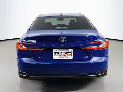 Used 2025 Toyota Camry XLE FWD image 6