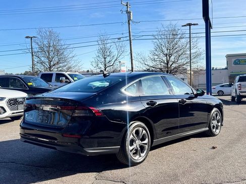Used 2023 Honda Accord EX image 6