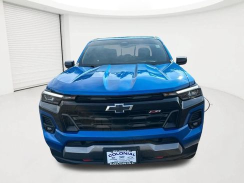 Used 2023 Chevrolet Colorado Z71 w/ Z71 Convenience Package 2 AWD/4WD image 2
