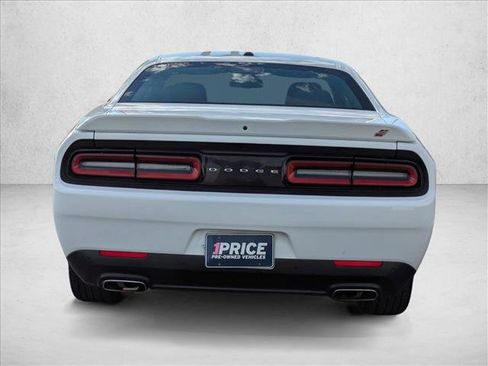 Used 2022 Dodge Challenger GT image 7