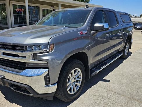 Used 2021 Chevrolet Silverado 1500 LT w/ Diesel Off-Road Package AWD/4WD image 1