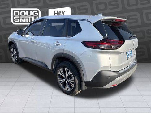 Used 2022 Nissan Rogue SV AWD/4WD image 4