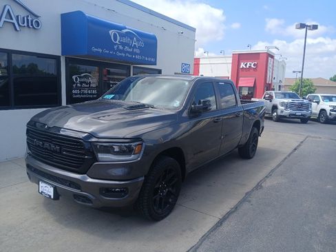 Used 2023 RAM 1500 Laramie AWD/4WD image 17