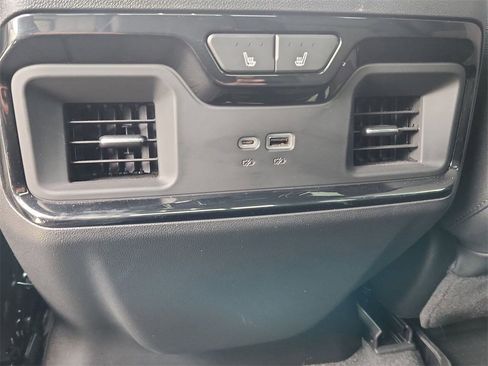 Used 2023 Chevrolet Silverado 1500 ZR2 w/ Technology Package image 21