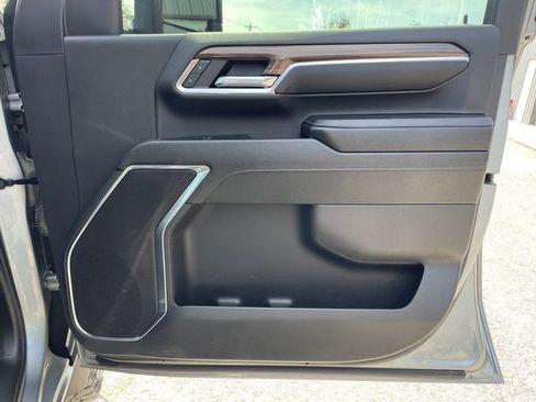 Used 2024 Chevrolet Silverado 3500 LT w/ Convenience Package AWD/4WD image 15