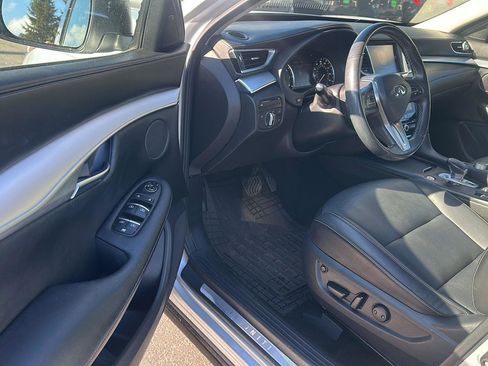 Used 2019 INFINITI QX50 Luxe FWD image 8