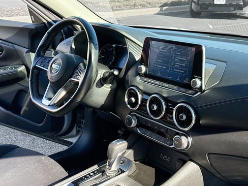 Used 2023 Nissan Sentra SV image 5