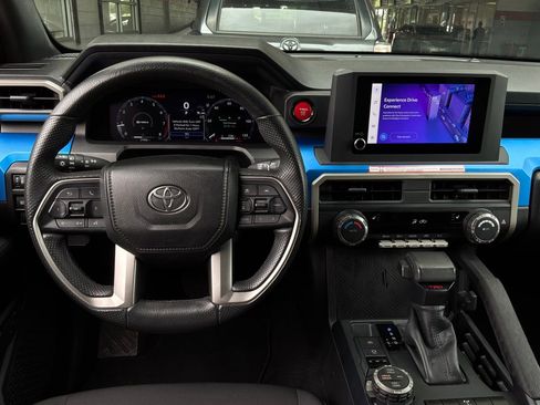 Used 2025 Toyota Tacoma TRD Off-Road image 12