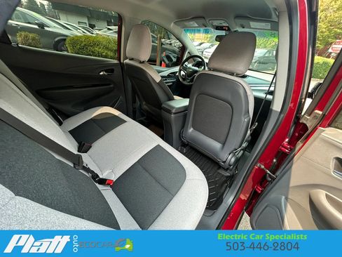 Used 2018 Chevrolet Bolt LT FWD image 38