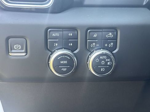 Used 2024 GMC Sierra 1500 Denali AWD/4WD image 36