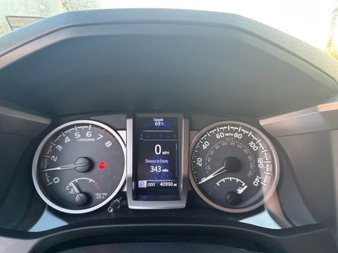 Used 2019 Toyota Tacoma SR5 image 20