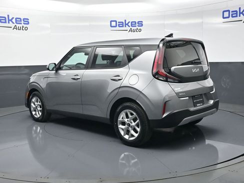 Certified 2025 Kia Soul LX w/ LX Technology Package image 6