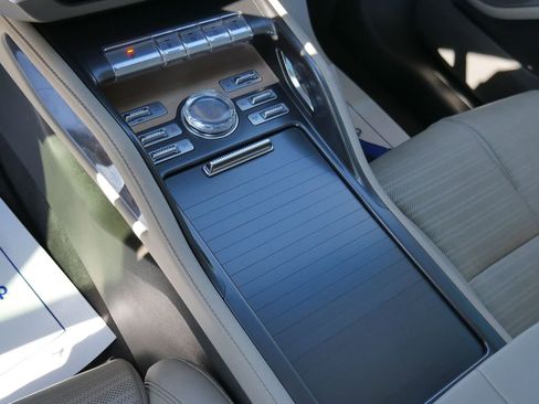 Used 2024 Lincoln Nautilus Reserve w/ Equipment Group 203A image 34