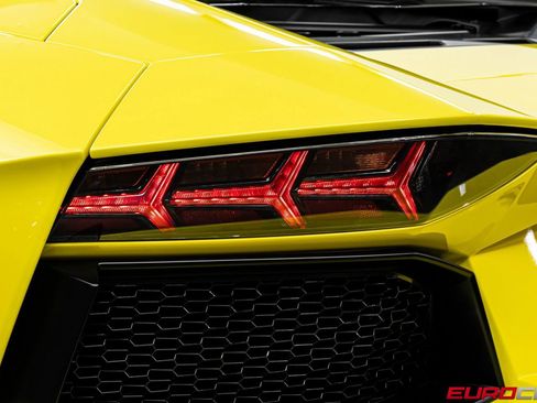 Used 2015 Lamborghini Aventador LP 700-4 AWD/4WD image 18