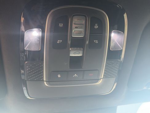 Used 2020 Hyundai Palisade Limited FWD image 30
