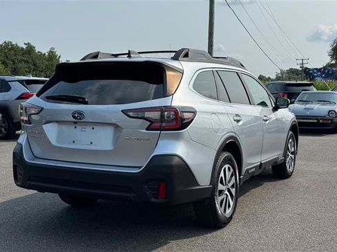 Used 2022 Subaru Outback Premium AWD/4WD image 10