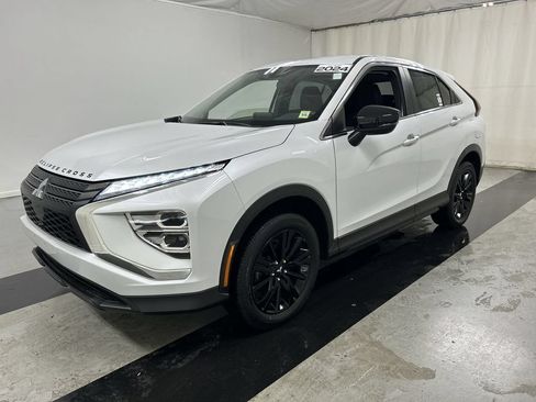 Used 2024 Mitsubishi Eclipse Cross LE AWD/4WD image 5