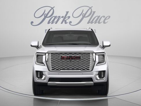 Used 2024 GMC Yukon Denali w/ Advanced Technology Package RWD image 7