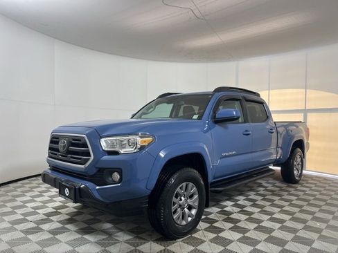 Used 2019 Toyota Tacoma SR5 image 3