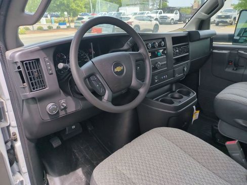 New 2025 Chevrolet Express 3500 w/ Power Convenience Package RWD image 17