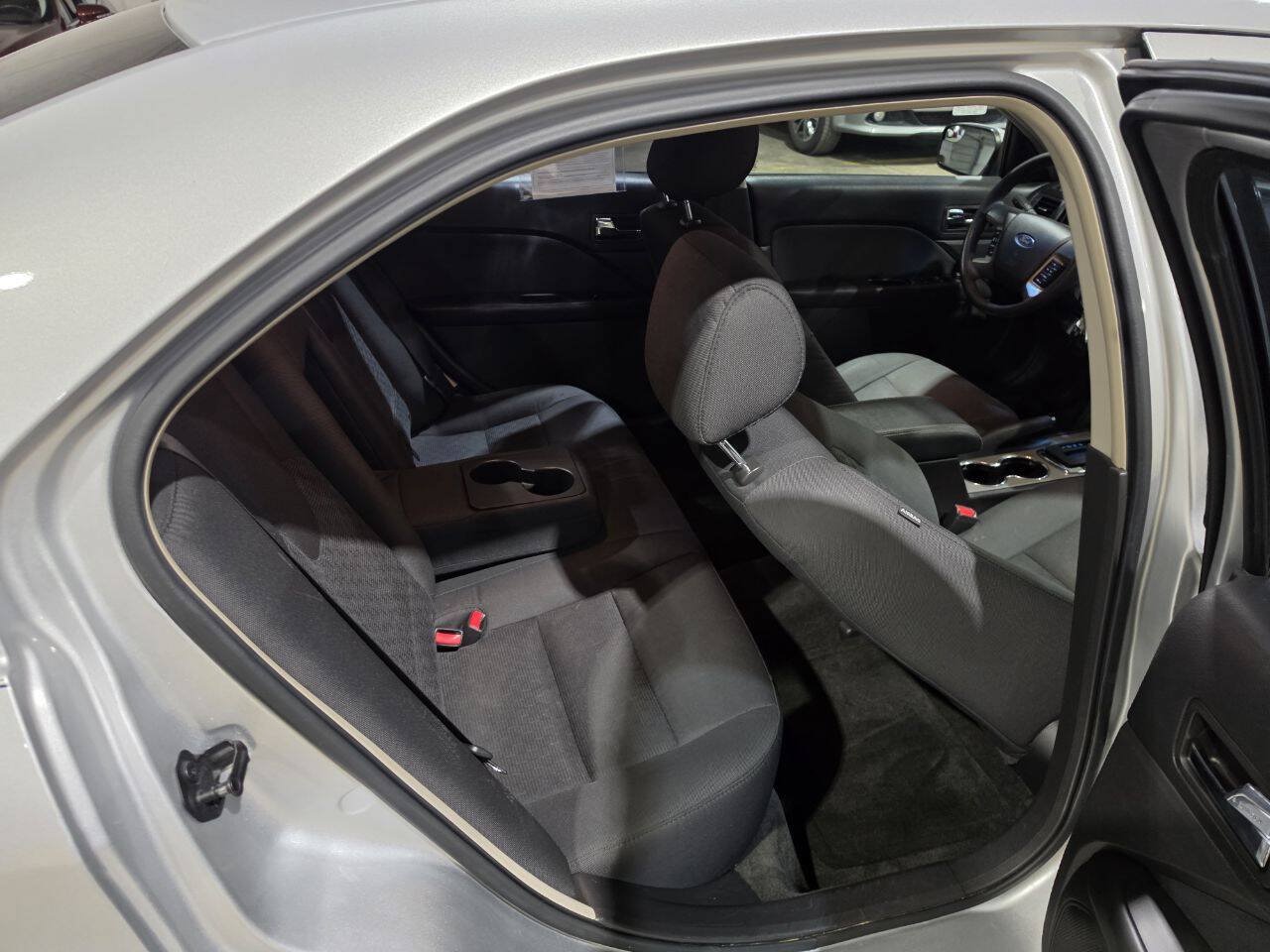 Used 2012 Ford Fusion SE FWD image 32