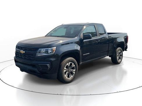 Used 2022 Chevrolet Colorado LT w/ Fleet Safety Package image 2