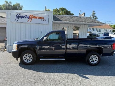 Used 2011 Chevrolet Silverado 1500 W/T RWD image 10