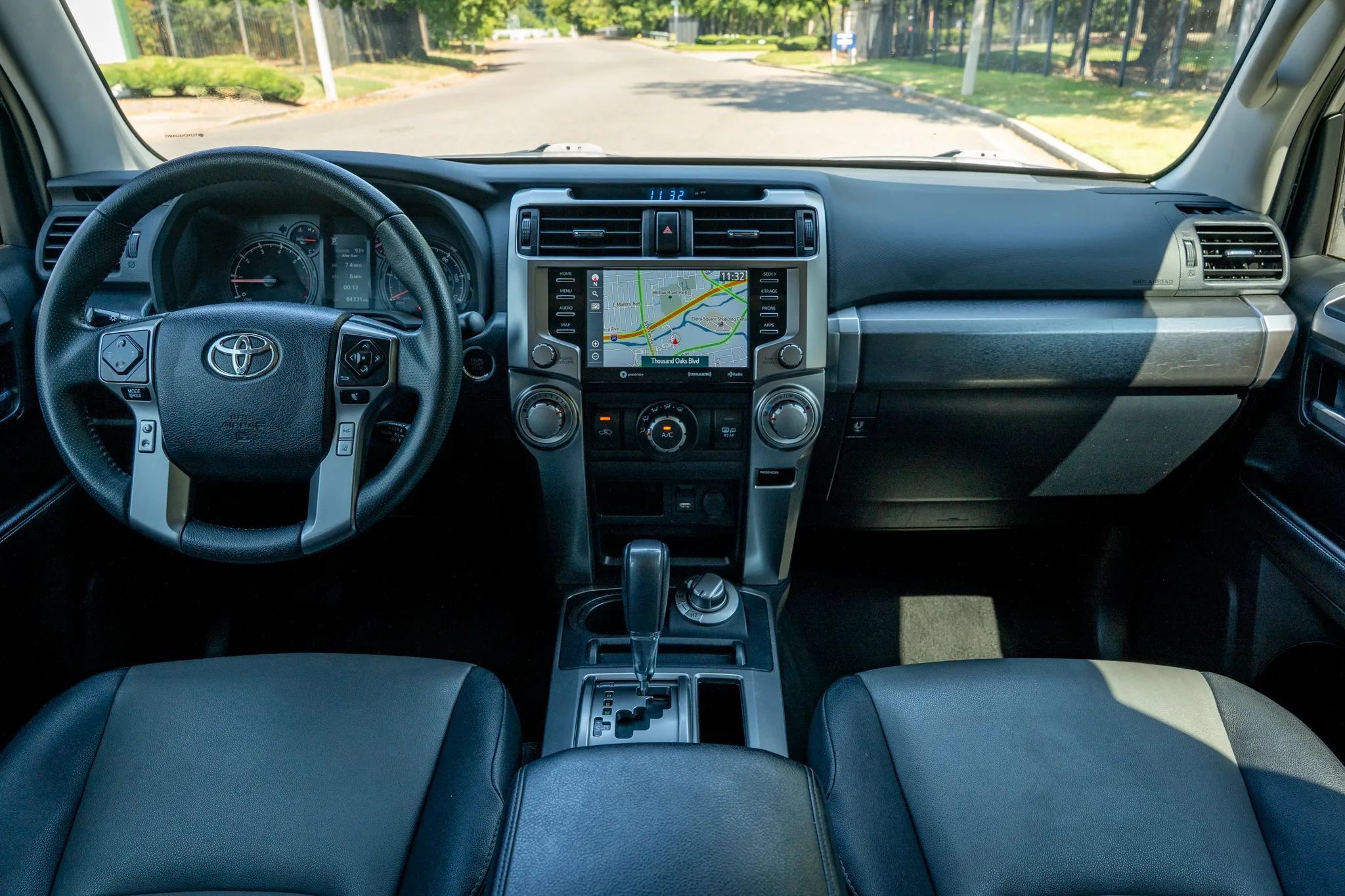 Used 2022 Toyota 4Runner SR5 Premium w/ Moonroof Package AWD/4WD image 19