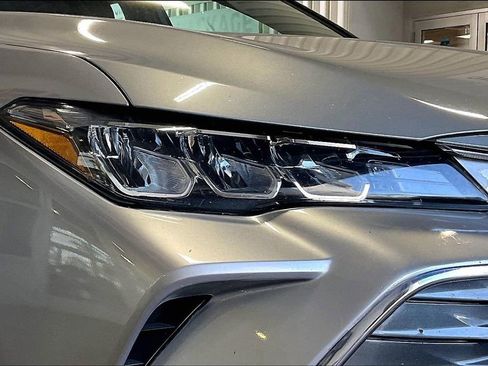 Used 2021 Toyota Avalon XLE FWD image 24