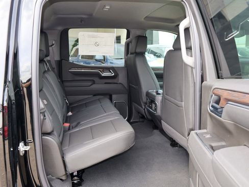 New 2026 GMC Sierra 1500 SLT AWD/4WD image 30