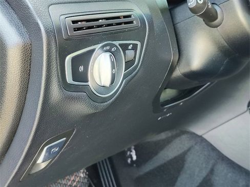 Used 2020 Mercedes-Benz GLC 300 4MATIC image 14