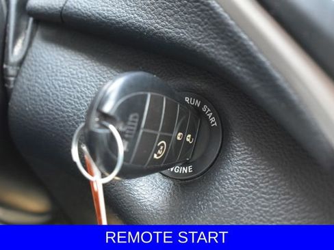 Used 2015 Jeep Cherokee Latitude w/ Cold Weather Group AWD/4WD image 4