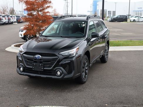 Used 2023 Subaru Outback Onyx Edition image 3