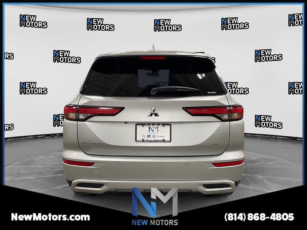 Used 2024 Mitsubishi Outlander SE Black Edition AWD/4WD image 4