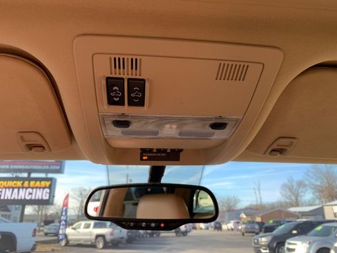 Used 2012 Chevrolet Avalanche LTZ image 24