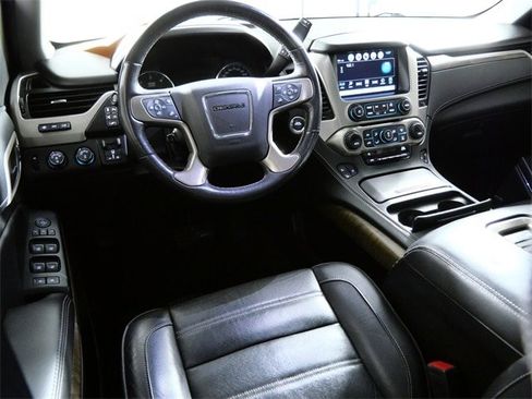 Used 2018 GMC Yukon Denali w/ Denali Ultimate Package image 4