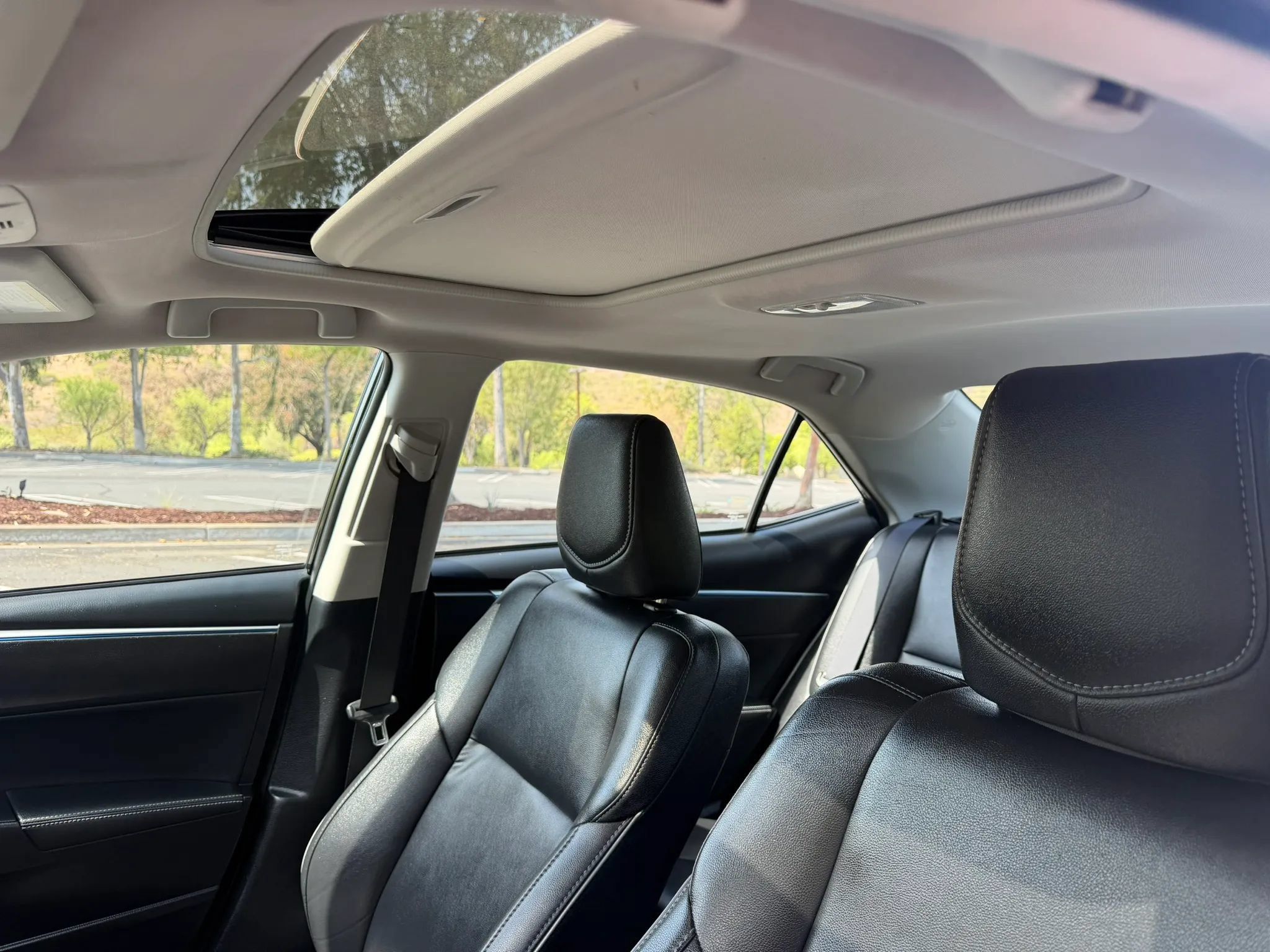 Used 2016 Toyota Corolla S Premium FWD image 12