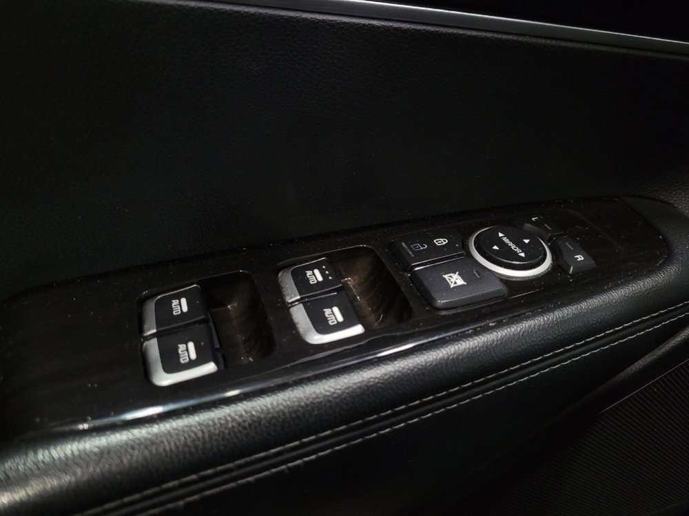 Used 2019 Kia Sorento AWD V6 image 27