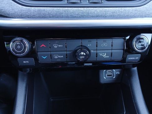 New 2026 Jeep Compass Latitude image 42