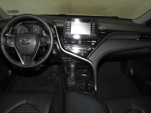 Used 2024 Toyota Camry SE FWD image 14