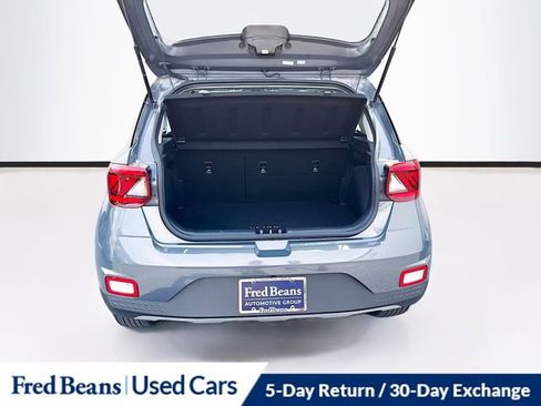 Used 2024 Hyundai Venue SEL FWD image 27