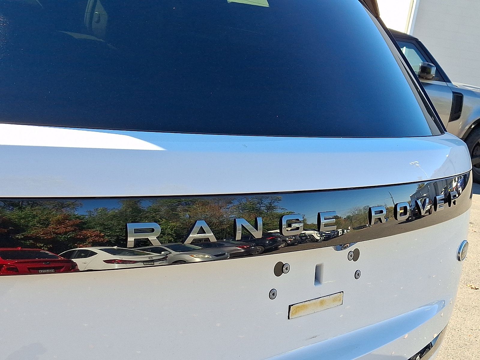 Used 2023 Land Rover Range Rover Long Wheelbase SE AWD/4WD image 24