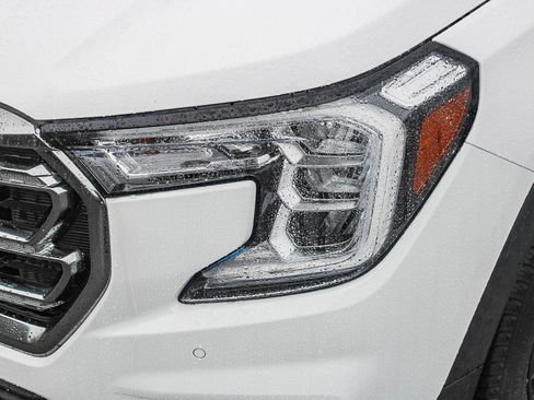 Used 2022 GMC Terrain AT4 w/ Tech Package image 5