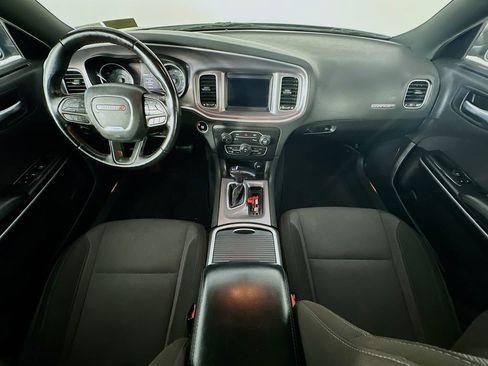Used 2022 Dodge Charger SXT RWD image 10
