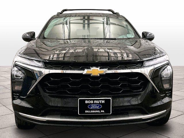 Used 2024 Chevrolet Trax LT w/ Driver Confidence Package FWD image 3