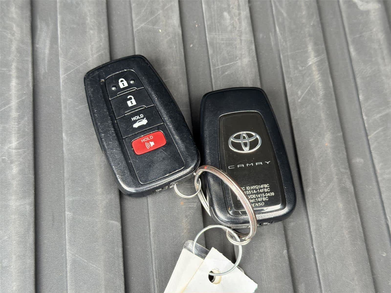Used 2022 Toyota Camry SE w/ Convenience Package FWD image 21