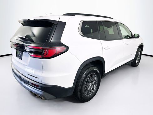 Used 2025 GMC Acadia Elevation image 9