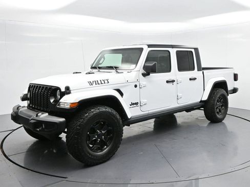 Used 2022 Jeep Gladiator Sport AWD/4WD image 3